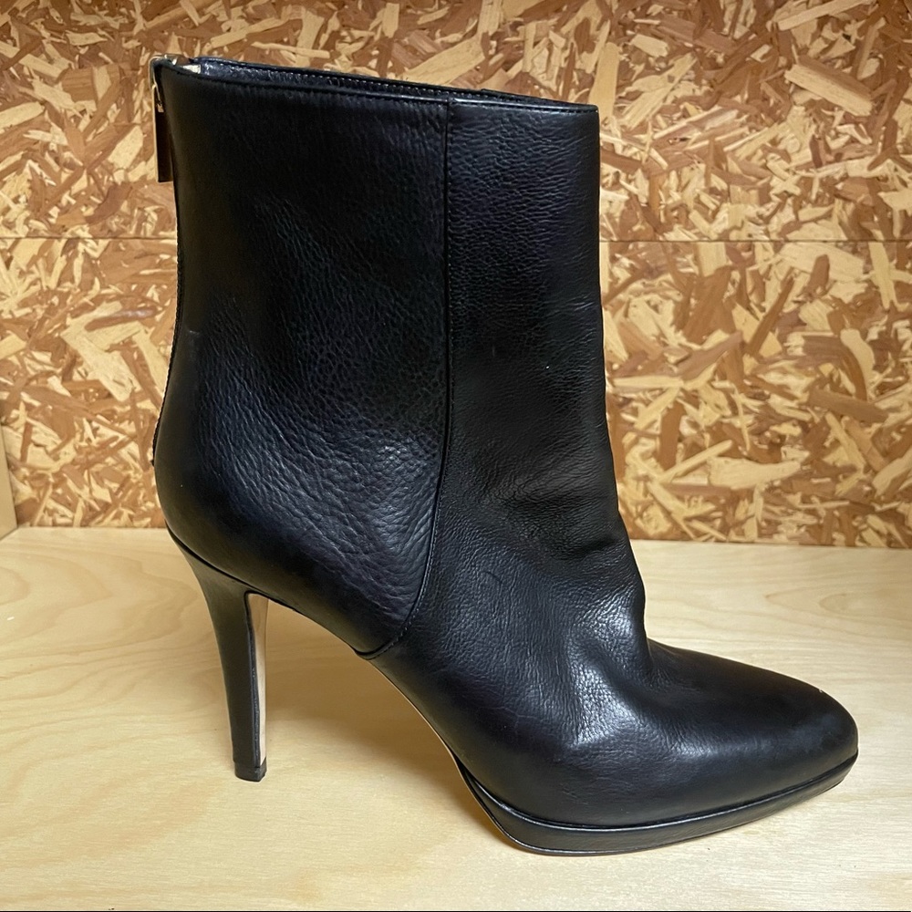 *RIGHT FOOT ONLY* brand new never work Jimmy Choo black leather boot. Size 37